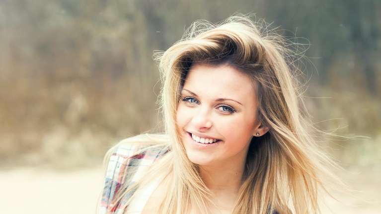 girl going to the dentist in knoxville
